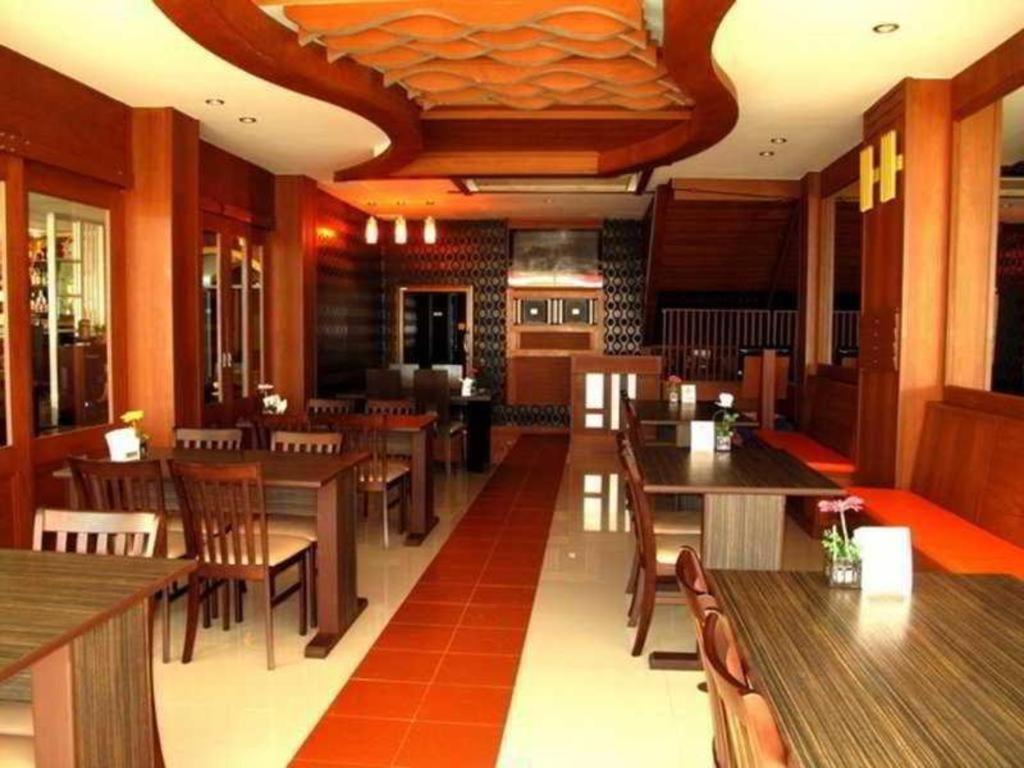 Triple Rund Place Hotel Patong Kültér fotó