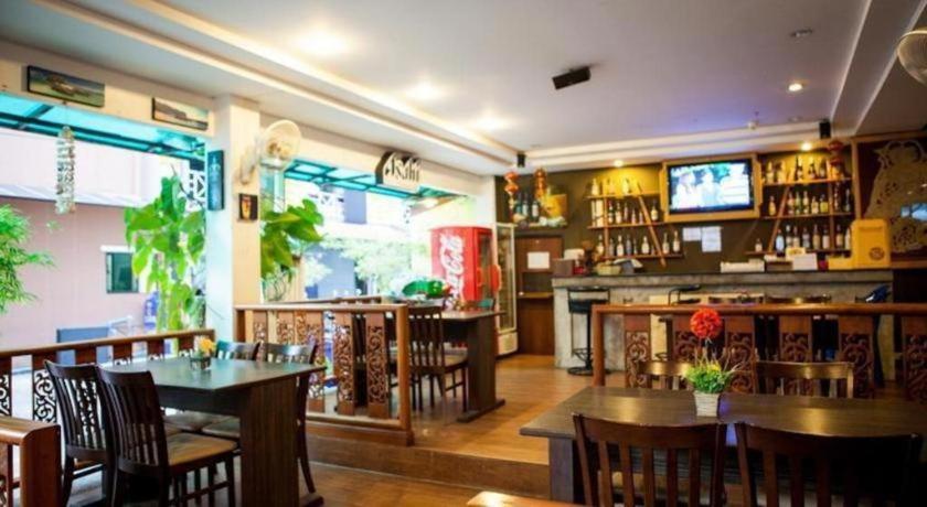 Triple Rund Place Hotel Patong Kültér fotó