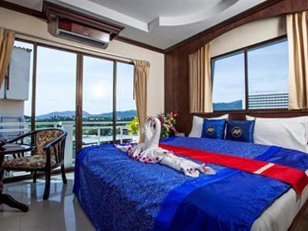Triple Rund Place Hotel Patong Kültér fotó