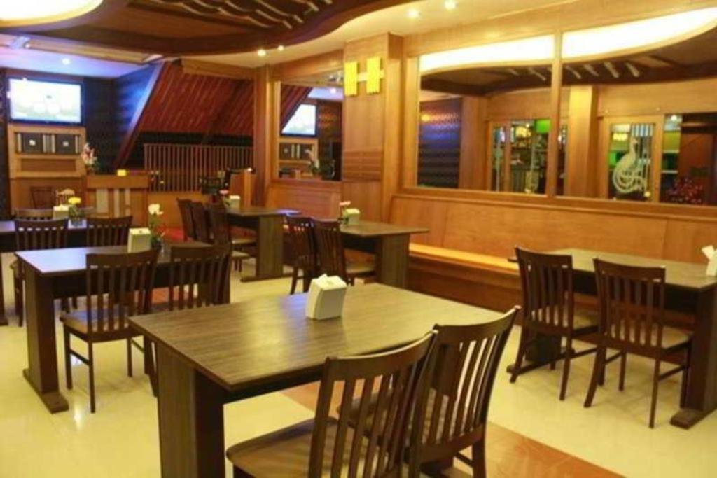 Triple Rund Place Hotel Patong Kültér fotó