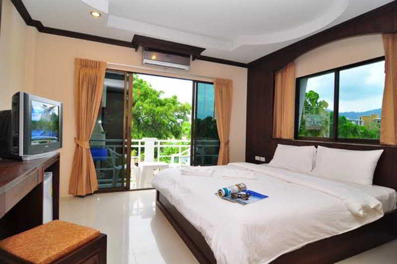 Triple Rund Place Hotel Patong Kültér fotó